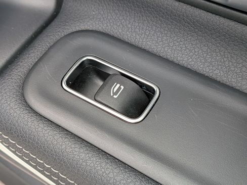 Used 2025 Mercedes-Benz CLA 250 4MATIC image 34