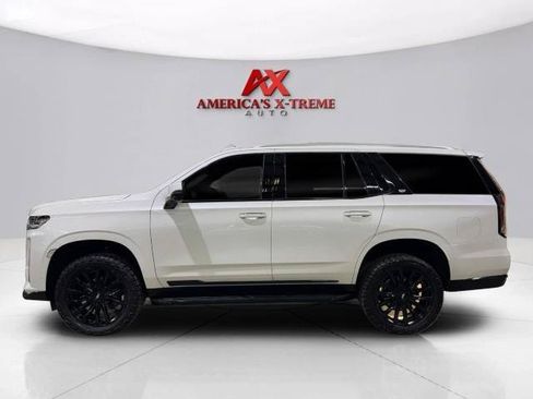 Used 2021 Cadillac Escalade Luxury RWD image 5