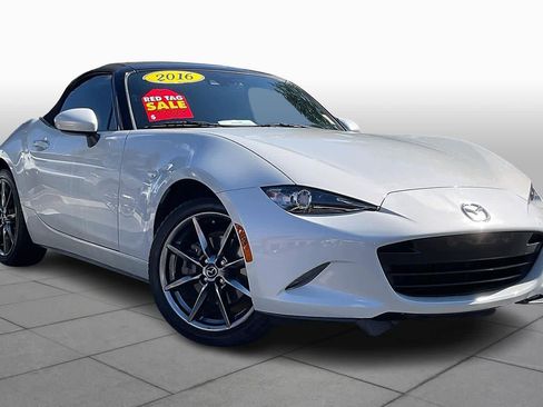 Used 2016 MAZDA MX-5 Miata Grand Touring image 2