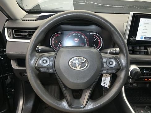 Used 2023 Toyota RAV4 LE FWD image 7