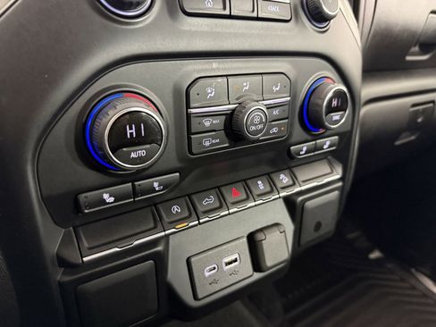 Used 2022 Chevrolet Silverado 1500 RST w/ Z71 Off-Road Package image 22