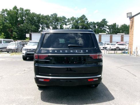 Used 2025 Jeep Wagoneer 4WD image 7