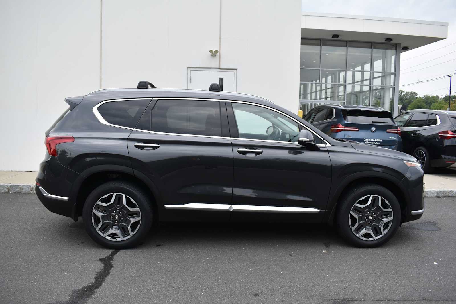 Used 2022 Hyundai Santa Fe Limited w/ Cargo Package AWD/4WD image 5