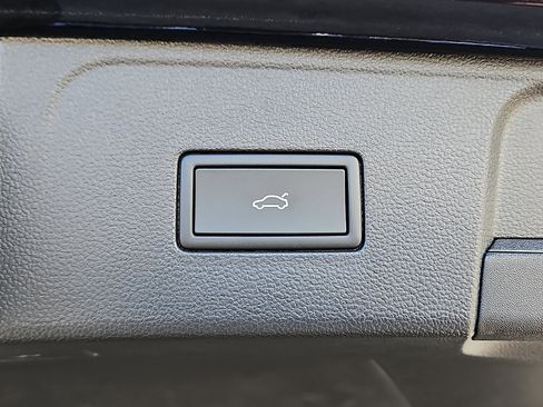 New 2026 Volkswagen Atlas SE image 7