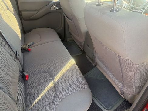 Used 2015 Nissan Frontier SV w/ SV Value Truck Package image 23