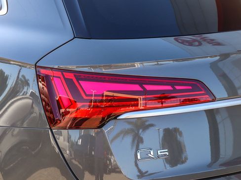 Used 2024 Audi Q5 2.0T Premium image 10