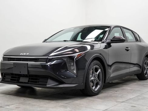Used 2025 Kia K4 FWD image 7