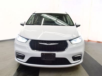 Used 2023 Chrysler Pacifica Touring-L