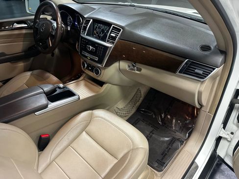 Used 2013 Mercedes-Benz ML 350 4MATIC image 23