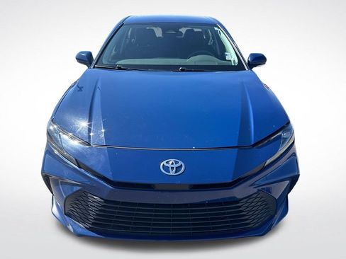Used 2025 Toyota Camry LE FWD image 10