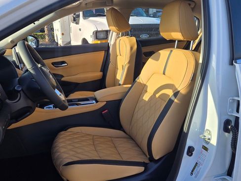 New 2025 Nissan Sentra SV w/ SV Premium Package FWD image 6