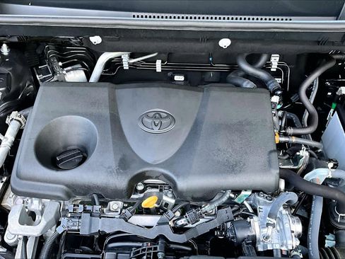 Certified 2024 Toyota RAV4 LE FWD image 32