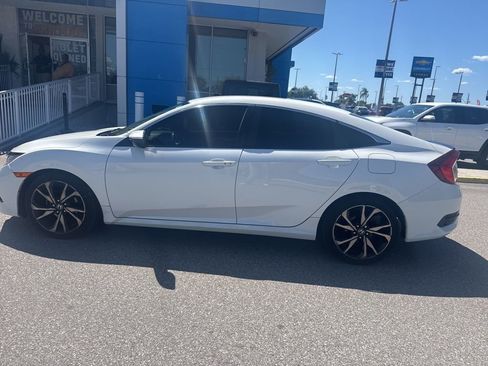 Used 2019 Honda Civic Sport image 5