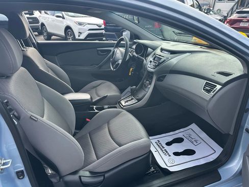 Used 2013 Hyundai Elantra image 11