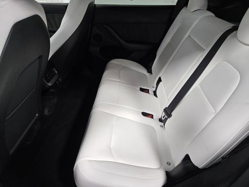 Used 2023 Tesla Model Y Long Range image 30