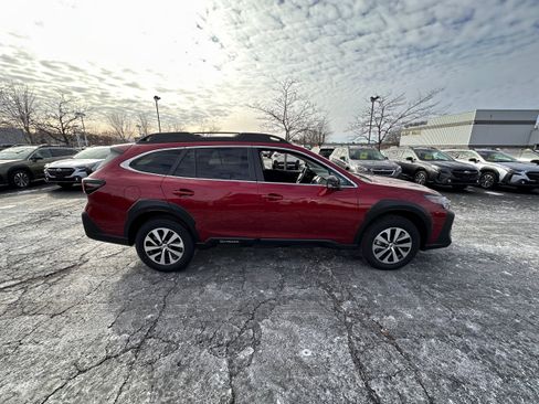 Used 2025 Subaru Outback Premium w/ Popular Package #1A image 2