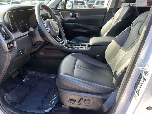 Used 2023 Kia Sorento EX w/ Panoramic Sunroof Package FWD image 15