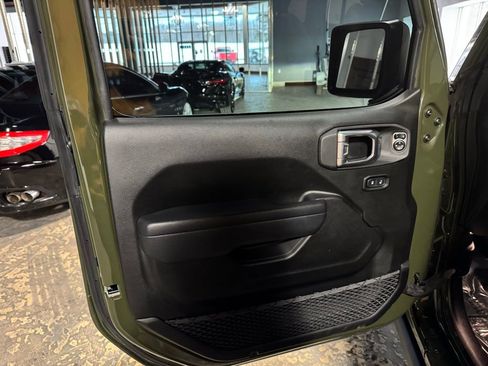 Used 2024 Jeep Wrangler Willys image 14