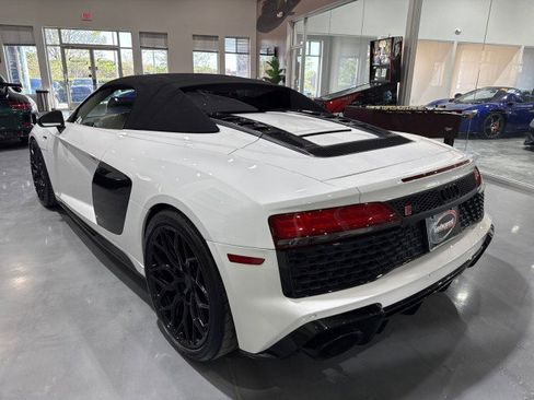 Used 2020 Audi R8 V10 w/ 20" Wheel Package image 42