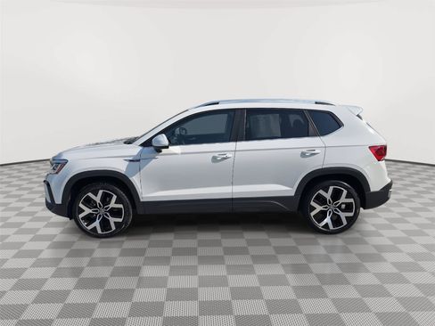 Certified 2023 Volkswagen Taos SEL AWD/4WD image 5