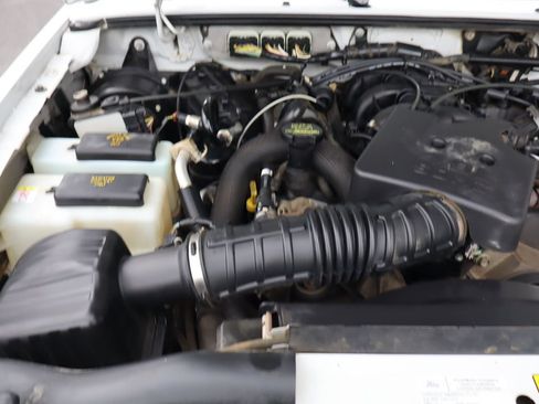 Used 2011 Ford Ranger XLT AWD/4WD image 34