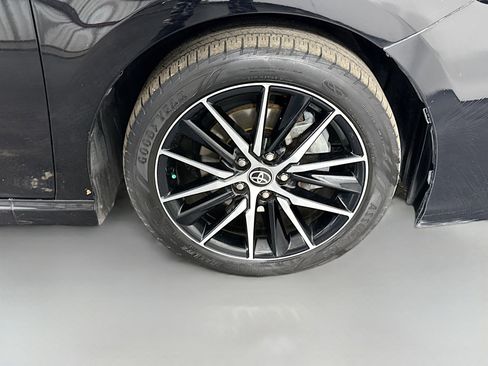Used 2021 Toyota Camry SE image 31