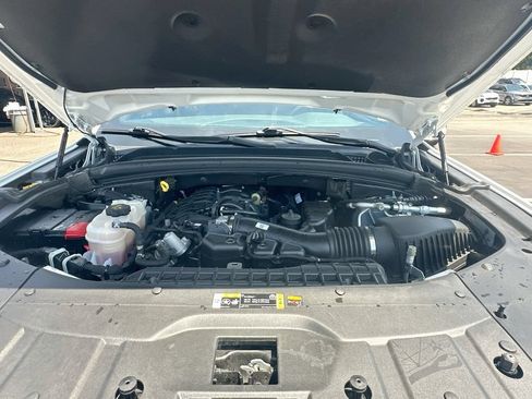 Used 2023 Jeep Grand Cherokee L Laredo RWD image 30