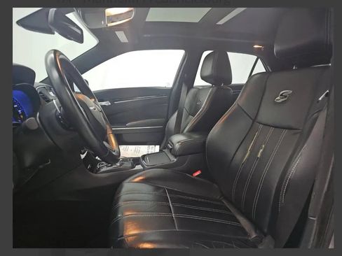 Used 2017 Chrysler 300 S w/ 300S Premium Group AWD/4WD image 4