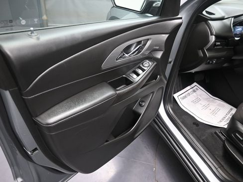 Used 2023 Chevrolet Traverse LT AWD/4WD image 15