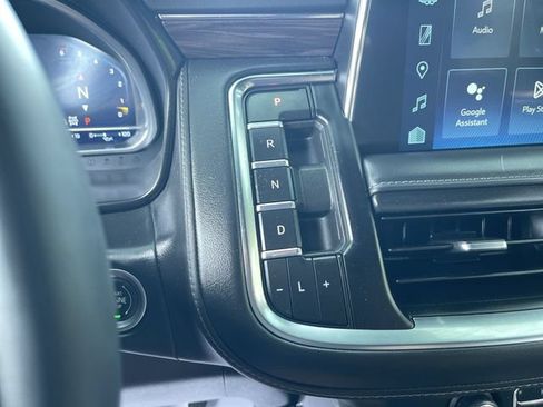 Certified 2023 Chevrolet Tahoe LT w/ Luxury Package AWD/4WD image 16