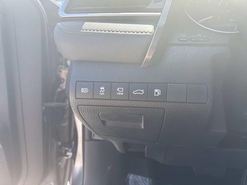 Used 2018 Toyota Camry XLE w/ Driver Assist Package FWD image 30
