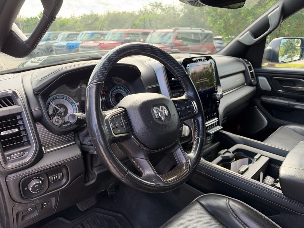 Used 2020 RAM 1500 Limited w/ Black Appearance Package AWD/4WD image 9