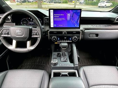 Used 2024 Toyota Tacoma Limited AWD/4WD image 7