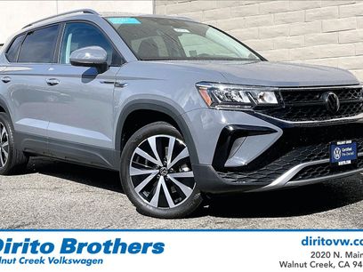 Certified 2024 Volkswagen Taos SE w/ Panoramic Sunroof Package