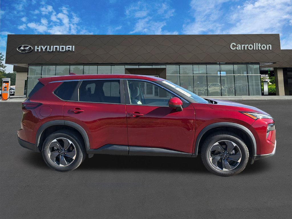 Used 2025 Nissan Rogue SV FWD image 4