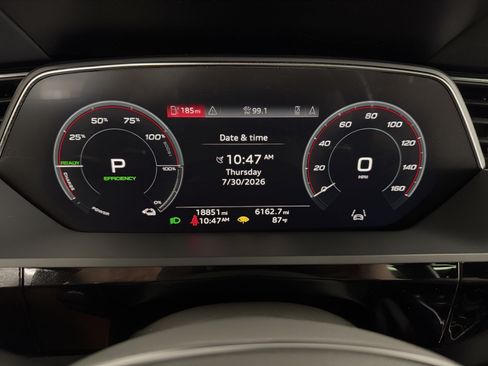 Certified 2024 Audi Q8 e-tron Premium Plus w/ Premium Plus Package AWD/4WD image 26