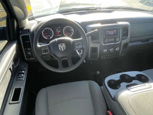 Used 2018 RAM 2500 Tradesman w/ Chrome Appearance Group image 5