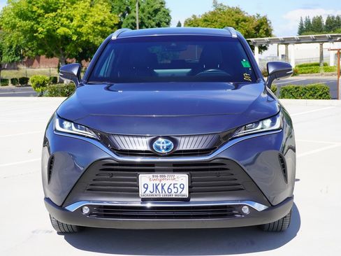 Used 2023 Toyota Venza XLE AWD/4WD image 5