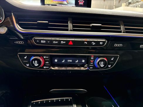 Used 2018 Audi Q7 3.0T Prestige w/ Prestige Package AWD/4WD image 33