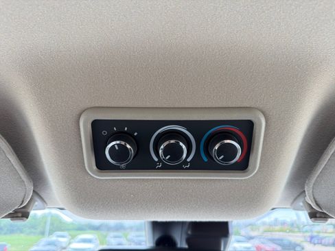 Used 2025 Chevrolet Express 3500 LT w/ LT Preferred Equipment Group RWD image 16