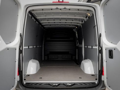 Used 2026 Mercedes-Benz Sprinter 2500 image 10
