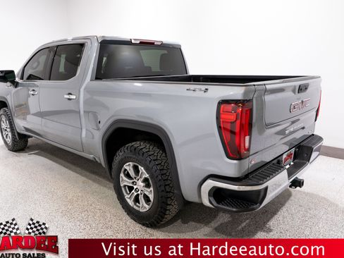 Used 2025 GMC Sierra 1500 SLT AWD/4WD image 3
