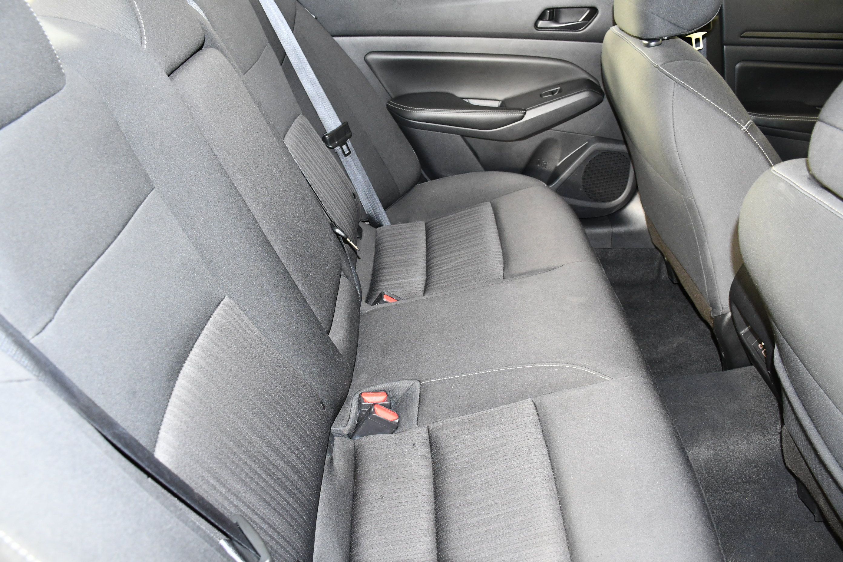 Used 2024 Nissan Altima 2.5 SV FWD image 43