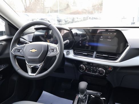 New 2026 Chevrolet Trax LT image 26
