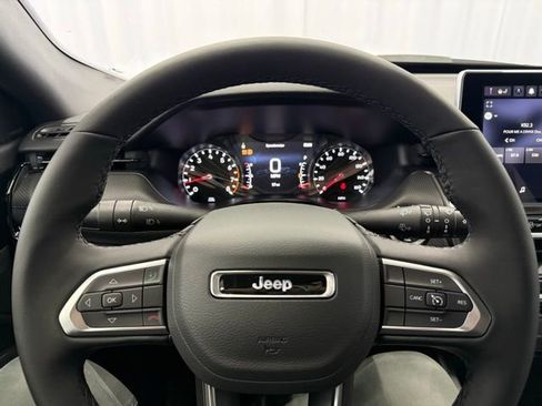 New 2026 Jeep Compass Latitude image 6