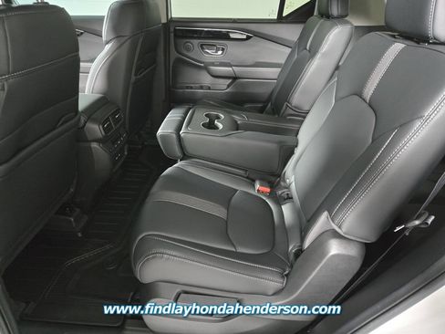 Certified 2025 Honda Pilot EX-L image 16