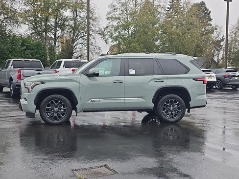 New 2026 Toyota Sequoia Platinum image 6