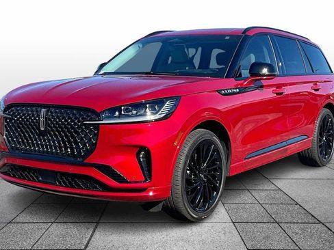 Used 2025 Lincoln Aviator Reserve w/ Jet Appearance Package image 3