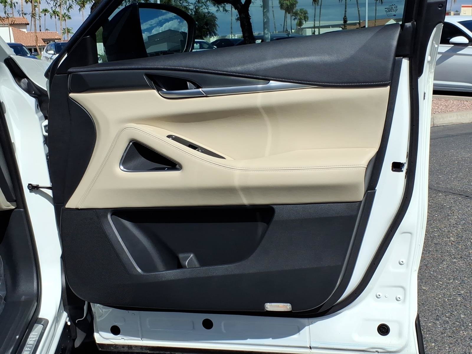 Used 2025 INFINITI QX60 Luxe w/ Vision Package FWD image 15