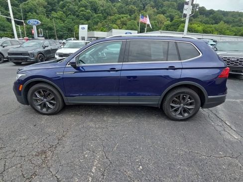 Used 2022 Volkswagen Tiguan SE w/ Panoramic Sunroof Package AWD/4WD image 4